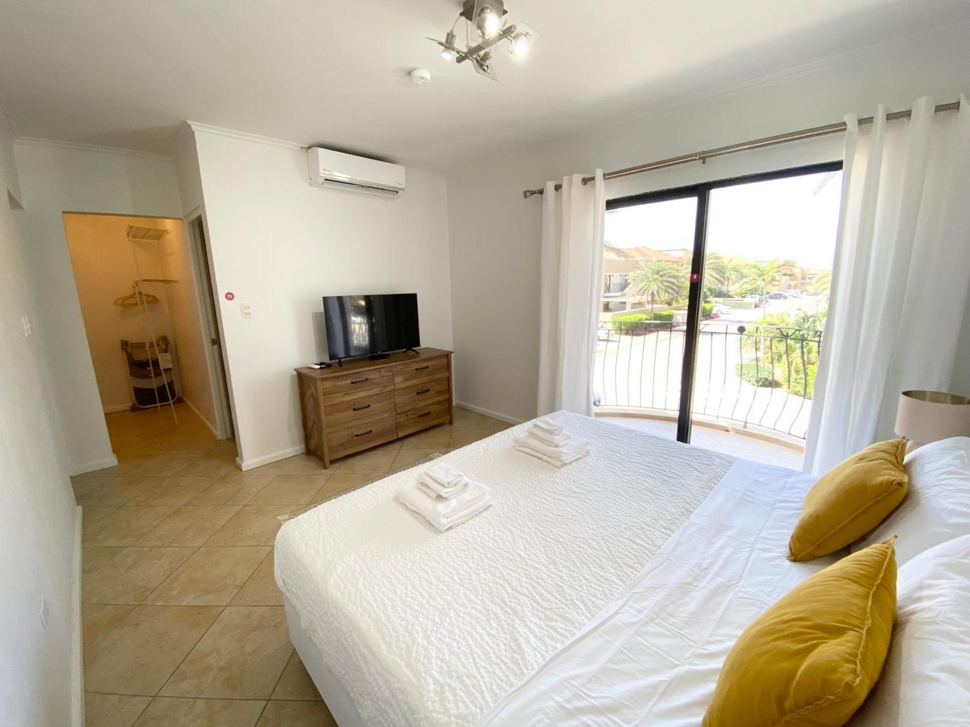 Casa Azure Aruba Palm Beach Exterior foto