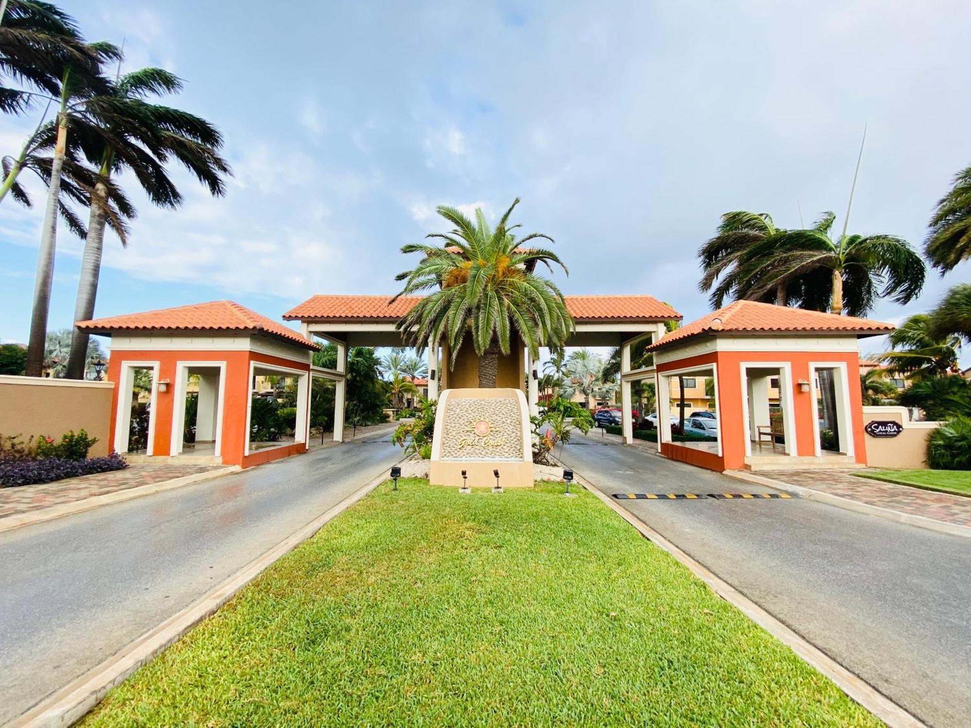 Casa Azure Aruba Palm Beach Exterior foto